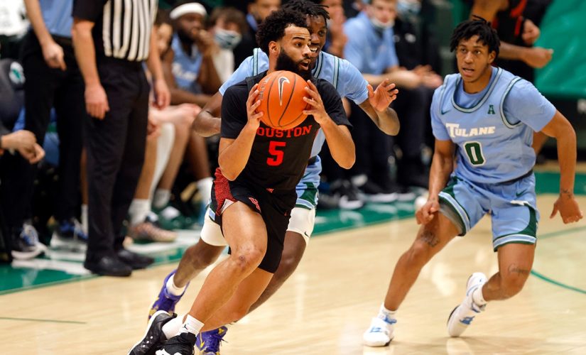 Tyson scores 31 points, No. 6 Houston routs Tulane, 83-60