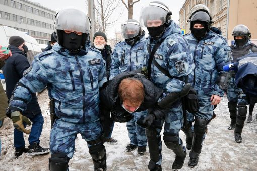 Russia arrests over 1,000 people demanding Navalny’s release