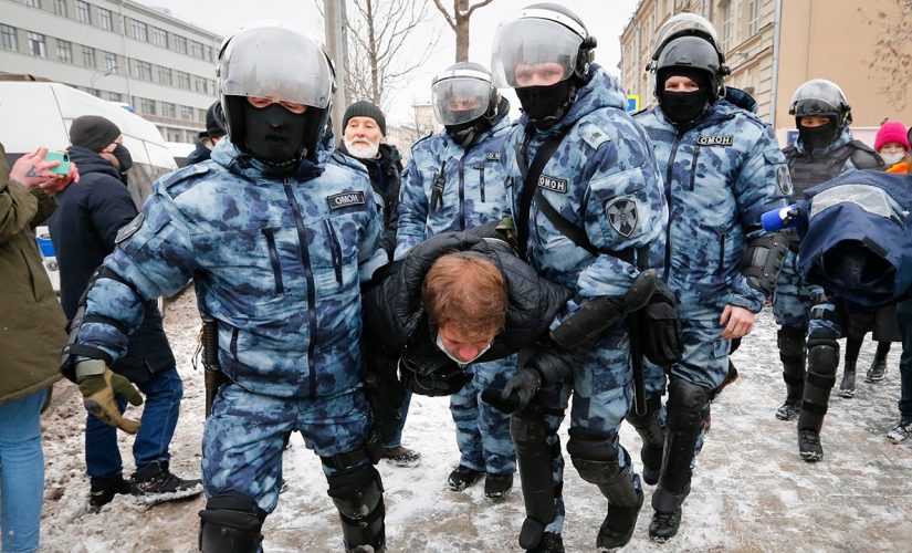 Russia arrests over 1,000 people demanding Navalny’s release