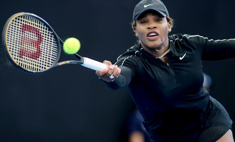 Serena visits zoo before win; Djokovic on court in Australia