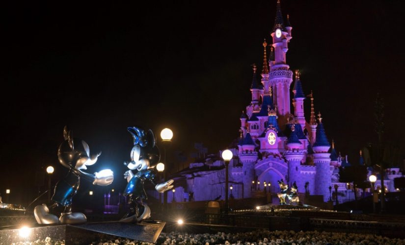 Disney World requires coronavirus face masks even for vaccine recipients