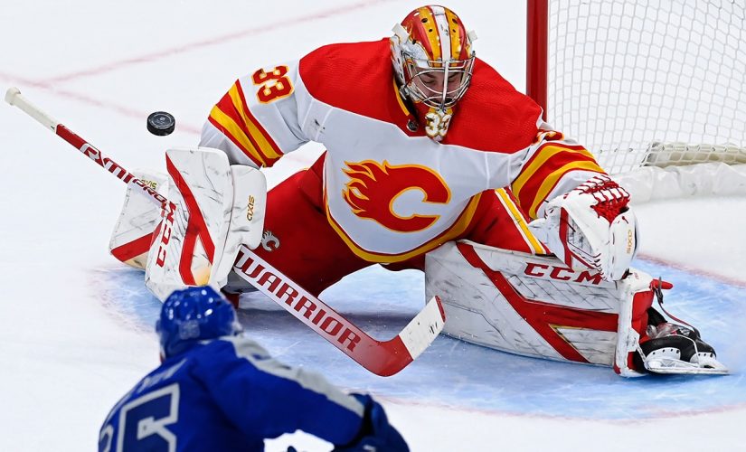 Nylander scores twice, Maple Leafs beat Flames 2-1 in OT