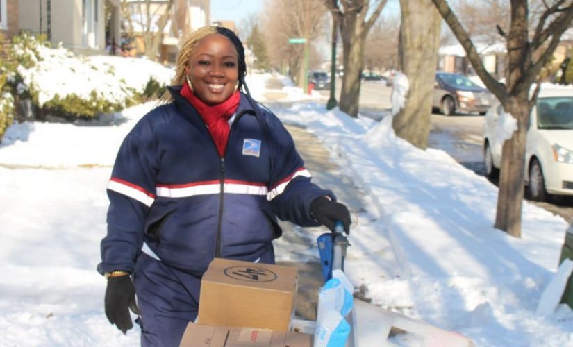 Chicago USPS mail carrier helped rescue 89-year-old woman who fell and couldn’t get up