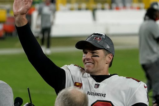 USA Today column argues Tom Brady has gotten ‘undeserved pass’ for supporting Trump, cites ‘white privilege’