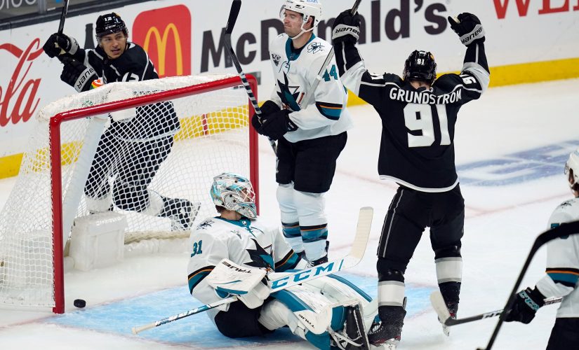 Comtois scores in 3rd as Gibson, Ducks blank Vegas 1-0