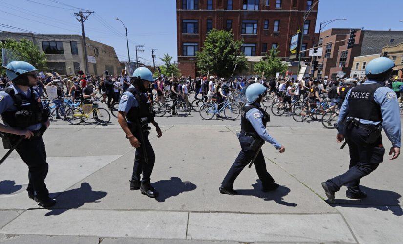 Chicago police ripped over George Floyd unrest response in scathing new watchdog report