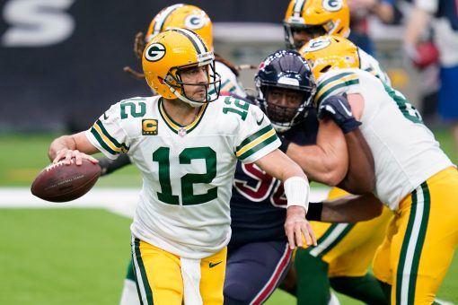 Aaron Jones hopes Aaron Rodgers finishes career with Packers: ‘I love A-Rod’