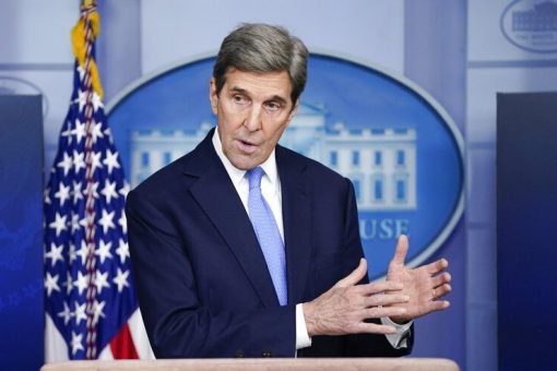 Iranian refugee slams John Kerry’s ‘anti-American’ backdoor meetings with Iran during Trump admin