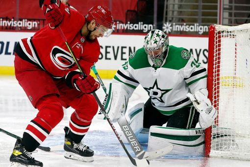 Khudobin `back to normal’ with Stars after 1-game discipline