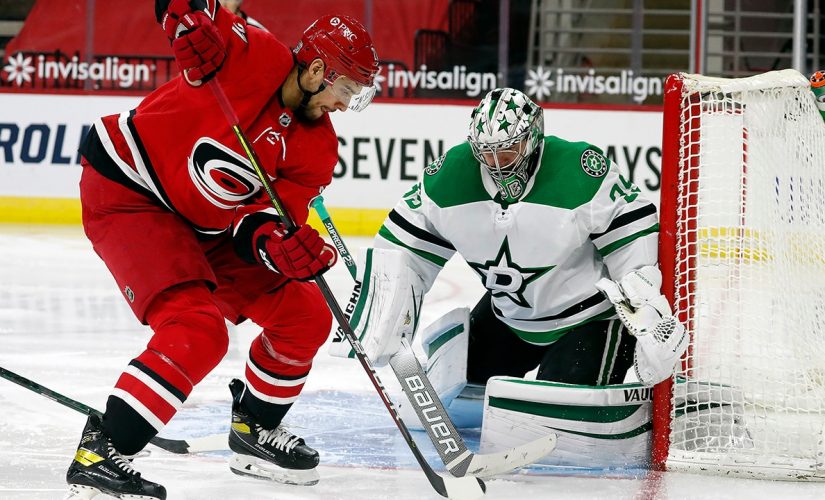 Khudobin `back to normal’ with Stars after 1-game discipline