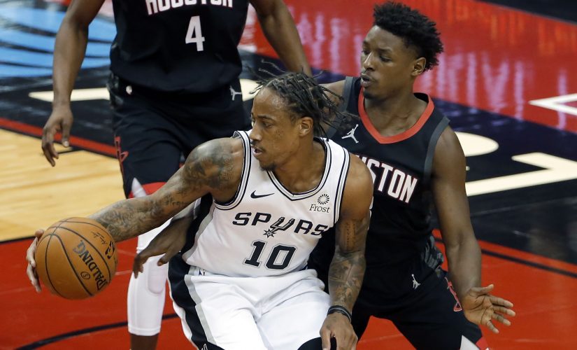 DeRozan has 30 as Spurs hold on for 111-106 win over Rockets