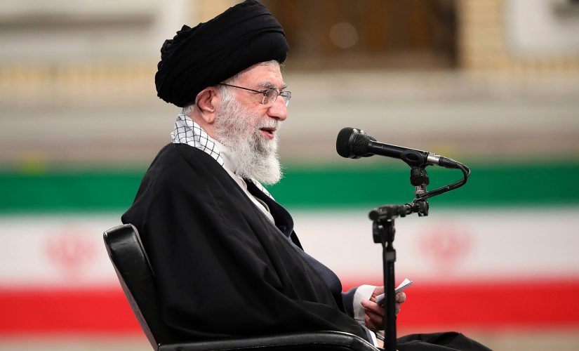 Iran demands US lift sanctions before it lives up to nuclear deal