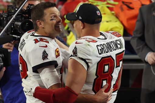 Bucs hope to keep core together to chase another Super Bowl