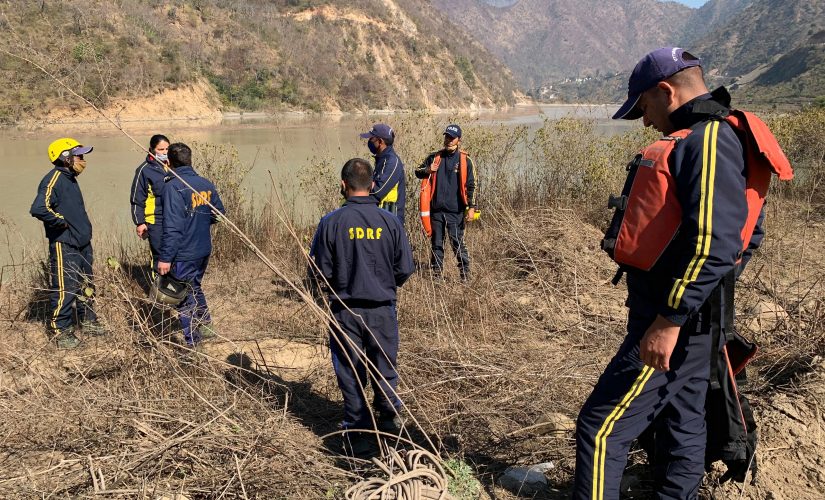 Rescuers in India digging for 37 trapped in glacier flood