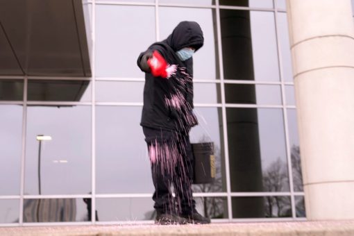 Texas ice storm damages trees, leaves over 58,000 without power