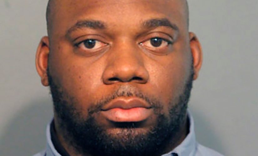 Chicago man accused of posing as police officer has done so before: reports