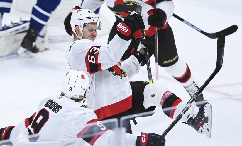 Sens rally from 4 down to win for 1st time, beat Leafs in OT