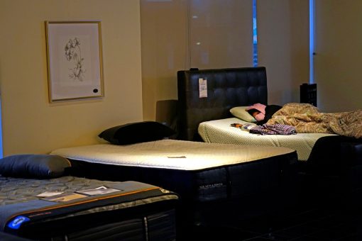 Houston furniture store offers shelter after winter storm