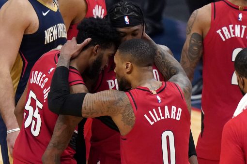 Lillard has 43, go-ahead score as Blazers edge Pelicans