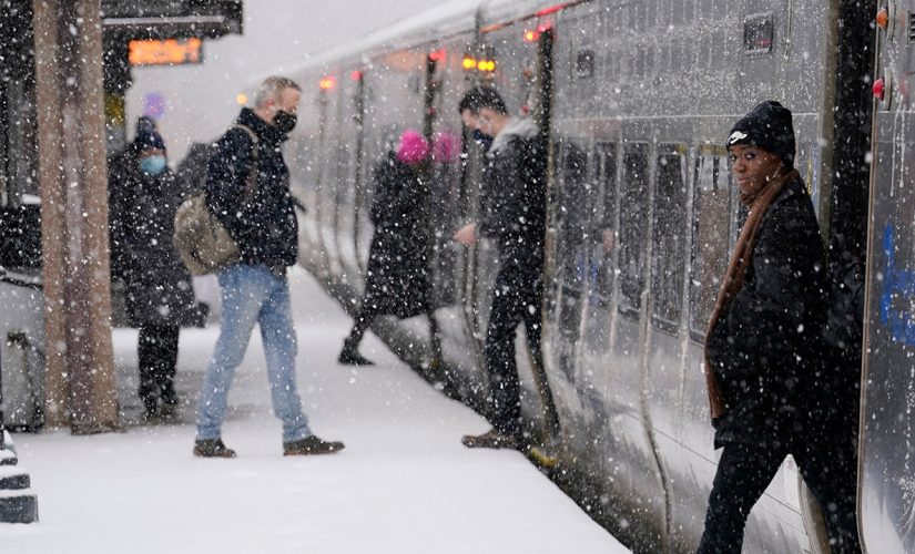 NYC to be hit with wintry mix Monday as warm temperatures approach