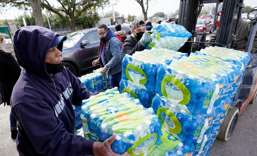 LIVE UPDATES: Texas has some electricity restored, as water issues continue