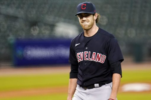 Bieber in camp with Indians after COVID-19 quarantine