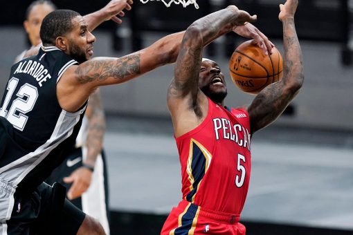 DeMar DeRozan has 32 points, 11 assists in Spurs’ victory