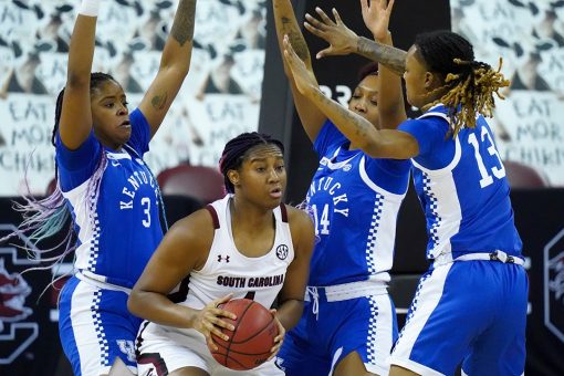 No. 2 South Carolina recovers to beat No. 17 Wildcats 76-55
