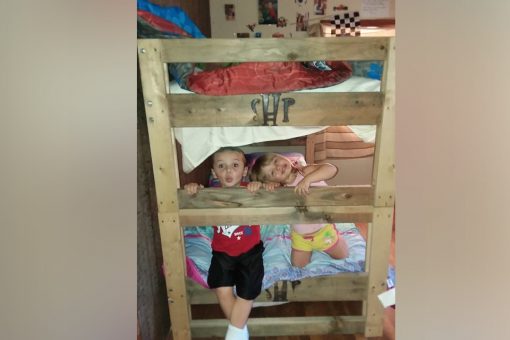 Florida dedicates day to charity that builds beds for children in need