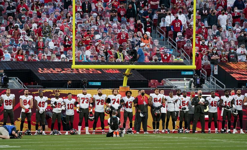 Chiefs, Bucs players lock arms during ‘Lift Ev’ry Voice and Sing’ rendition before Super Bowl LV kickoff