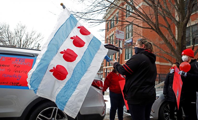 Chicago Teachers Union to hold crucial vote on school reopening, standoff set for make-or-break moment