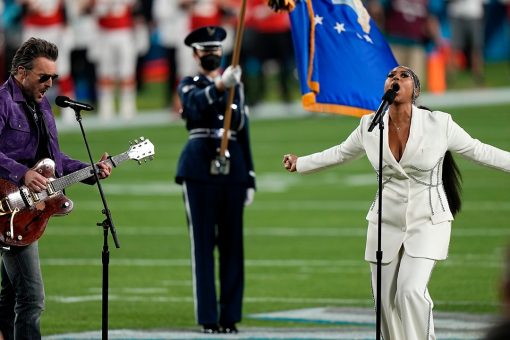 Super Bowl 2021 National Anthem performance by Eric Church, Jazmine Sullivan gets mixed reviews