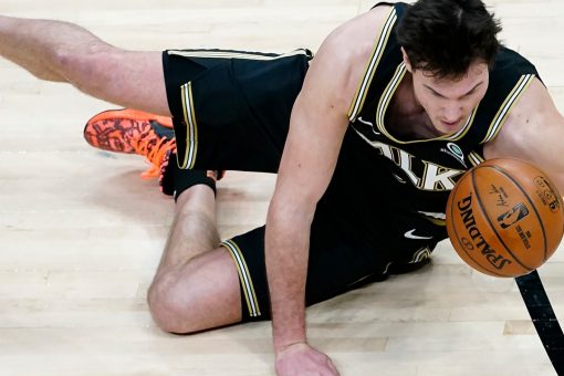 Gallinari hits team-record 10 3s, Hawks rout Celtics 127-112