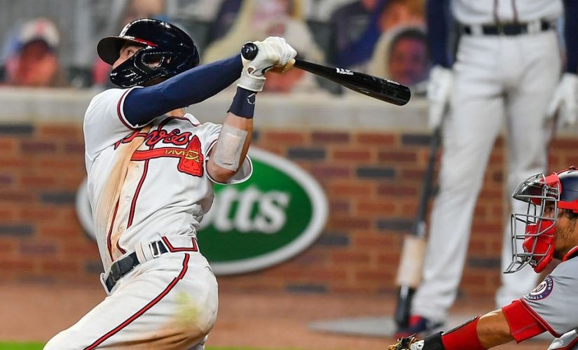 Braves beat shortstop Dansby Swanson in salary arbitration