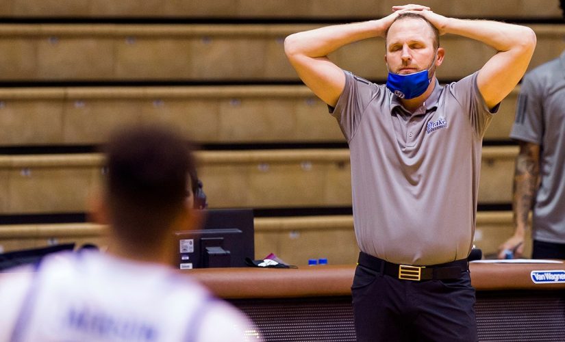 Valparaiso hands No. 25 Drake its 1st loss of season, 74-57