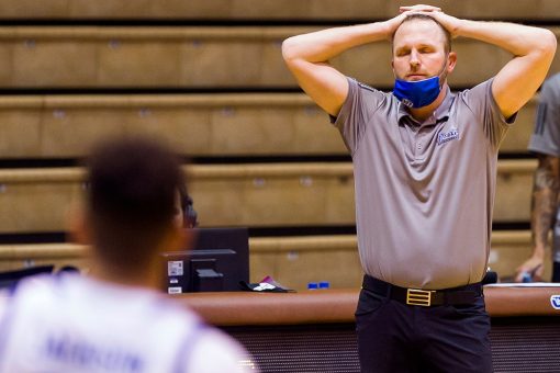 Valparaiso hands No. 25 Drake its 1st loss of season, 74-57