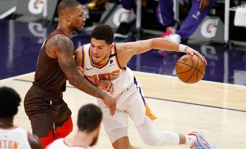 Booker scores 34, Suns roll to 132-100 win over Blazers