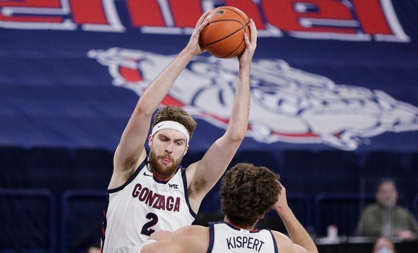 No. 1 Gonzaga tested, pulls away to beat Santa Clara 89-75