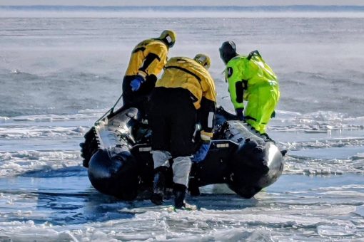 26 fishermen in Minnesota rescued from ice floe in Lake Superior