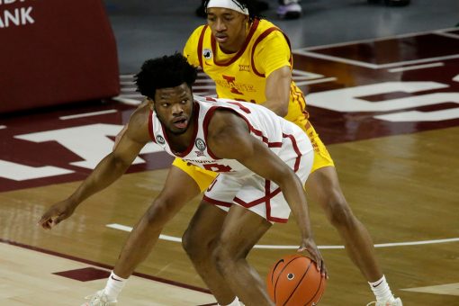 Harkless scores 19; No. 9 Oklahoma holds off Iowa St. 79-72