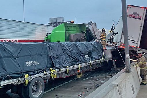 Fort Worth 100-vehicle pileup leaves at least 3 dead, multiple people injured: officials