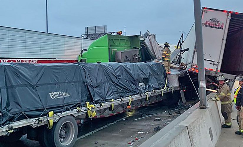 Fort Worth 100-vehicle pileup leaves at least 3 dead, multiple people injured: officials