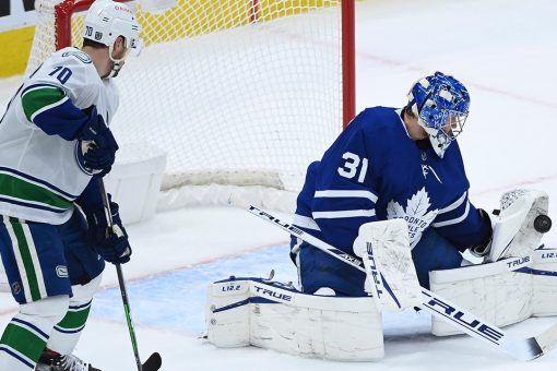 Maple Leafs complete 3-game sweep of Canucks with 3-1 win