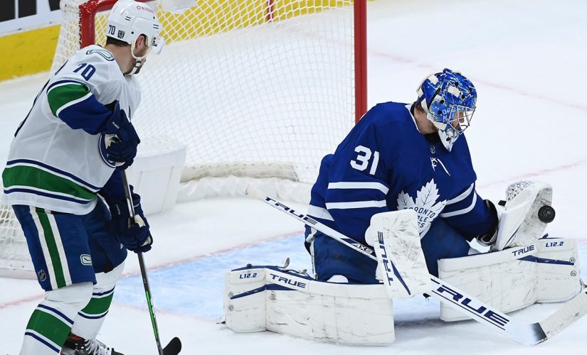 Maple Leafs complete 3-game sweep of Canucks with 3-1 win