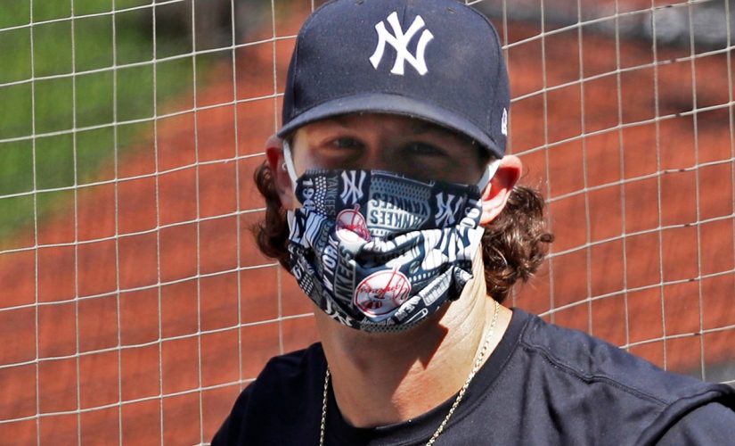 MLB average salary fell for 3rd straight year