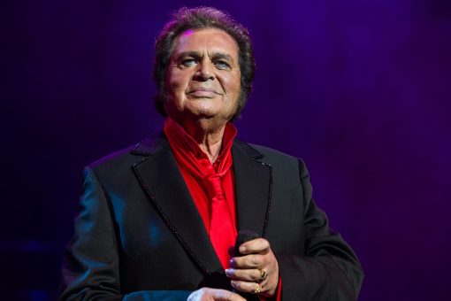 Engelbert Humperdinck pleads for prayers as singer, wife battle the coronavirus: ‘Our hearts are breaking’