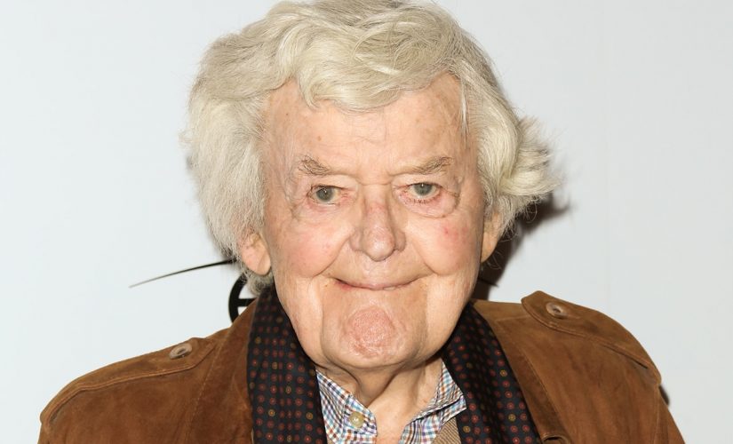 Hal Holbrook, acclaimed actor best known for his portrayal of Mark Twain, dead at 95