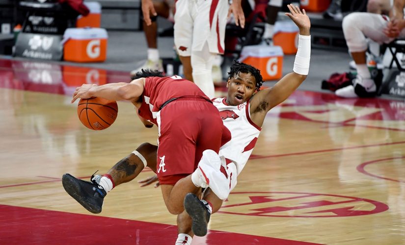 No. 20 Arkansas’ big run flusters No. 6 Alabama
