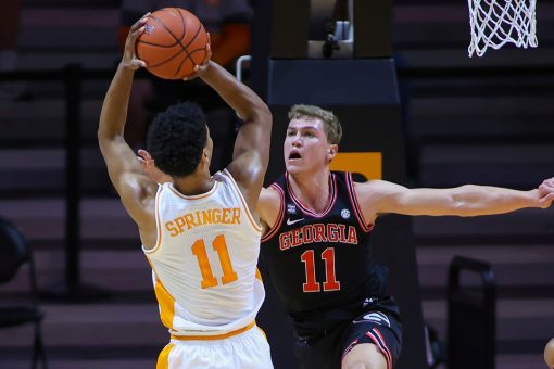No. 16 Tennessee holds on to beat Georgia