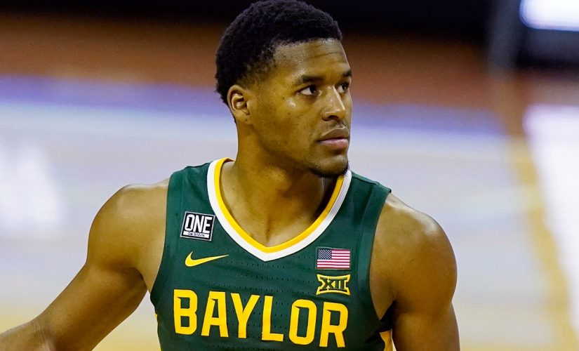 Baylor back from pause, resumes bid for undefeated season